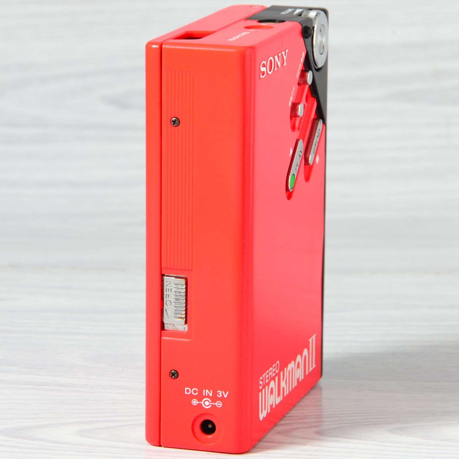 SONY WALKMAN WM-2 カセットウォークマン レッド ケース付 整備 SONY