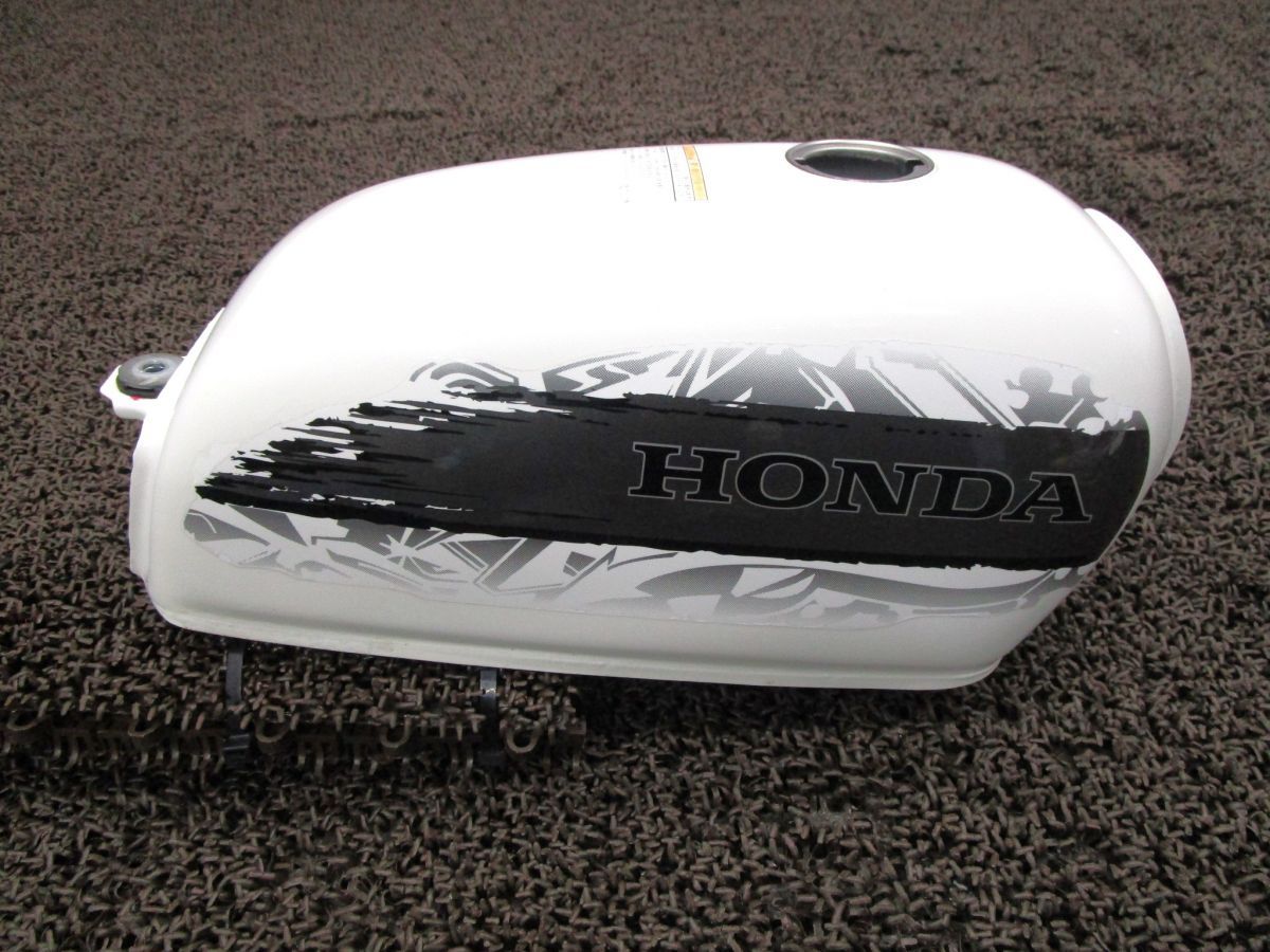 当時物】 エイプ100 純正 ガソリンタンク HC07 キャブ車 当時物