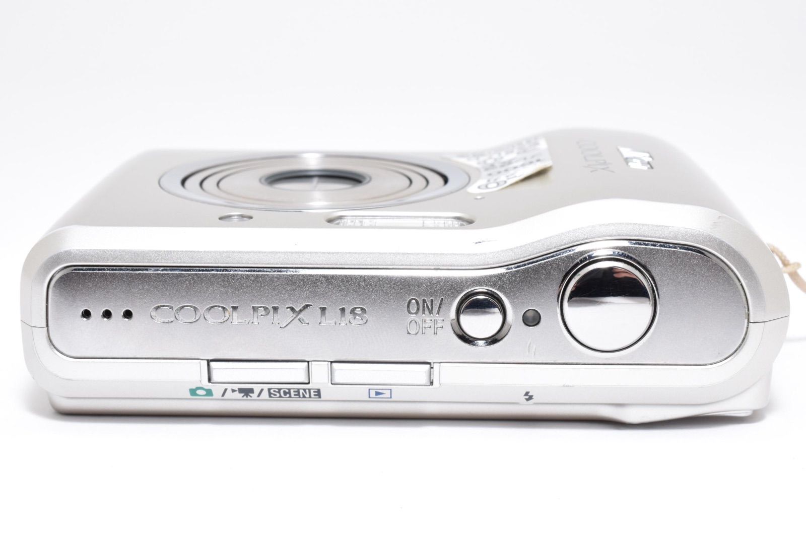 3018番 ニコン COOLPIX L18 デジタルカメラ シルバー 乾電池駆動 3018