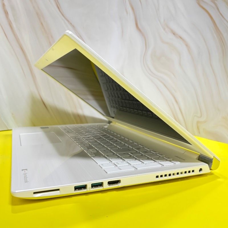 6世代Core i5【オフィス付】メモリ8GB☆爆速SSD搭載☆動作良好◎東芝