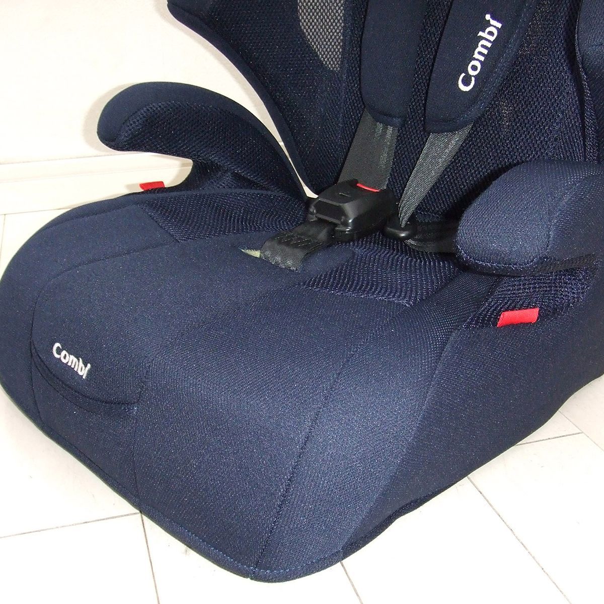 綺麗 ジュニアシート 中古 コンビ combi ジョイトリップ エアスルー GH