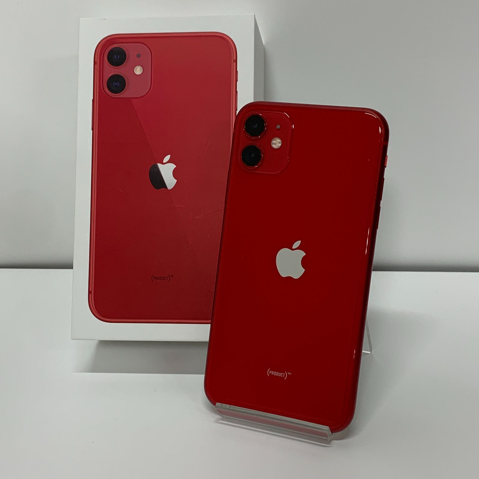 iPhone 11 128GB レッド A2221 au SIMロック解除済み 72% No.F391