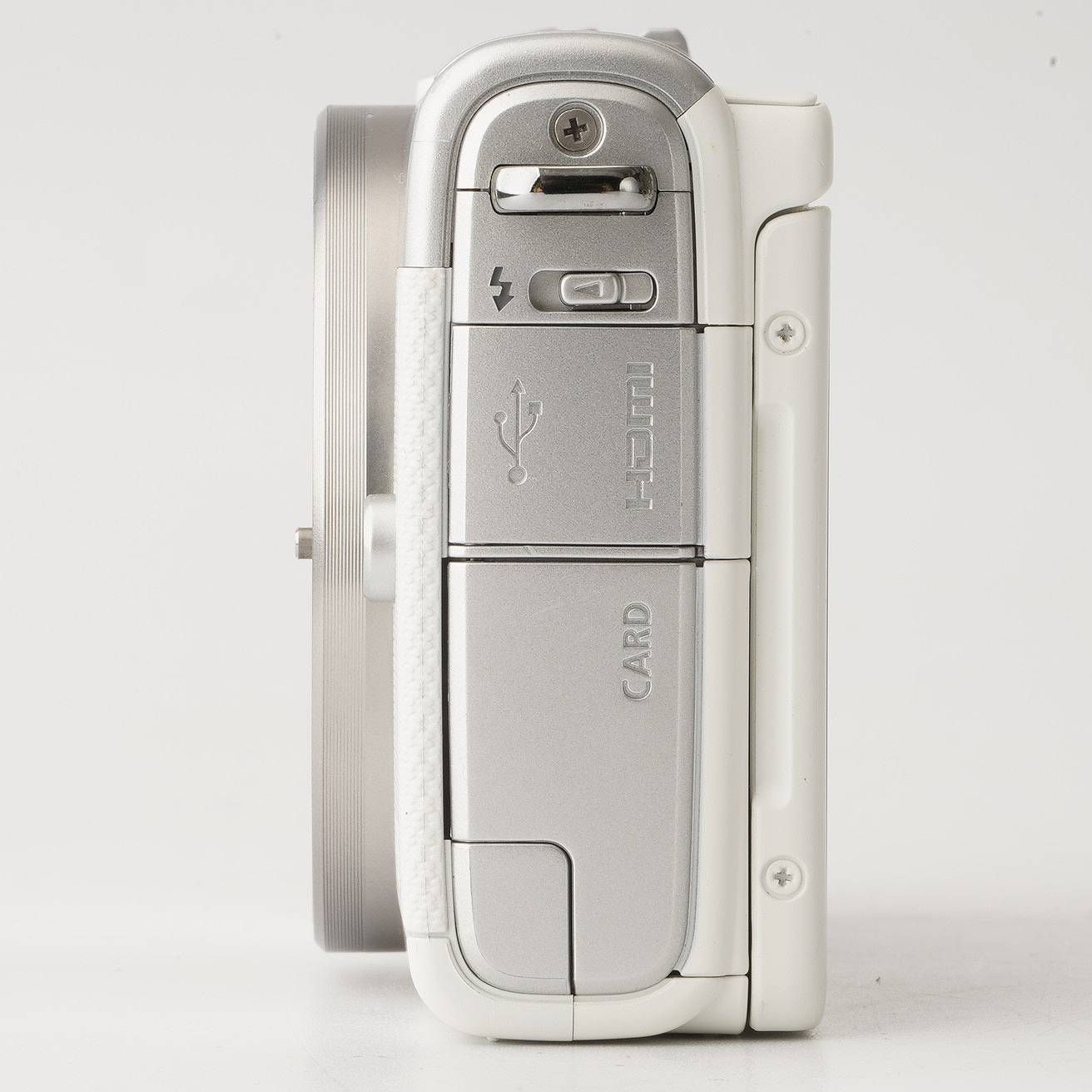 キヤノン Canon EOS M100 ホワイト / EF-M 15-45mm F3.5-6.3 IS STM