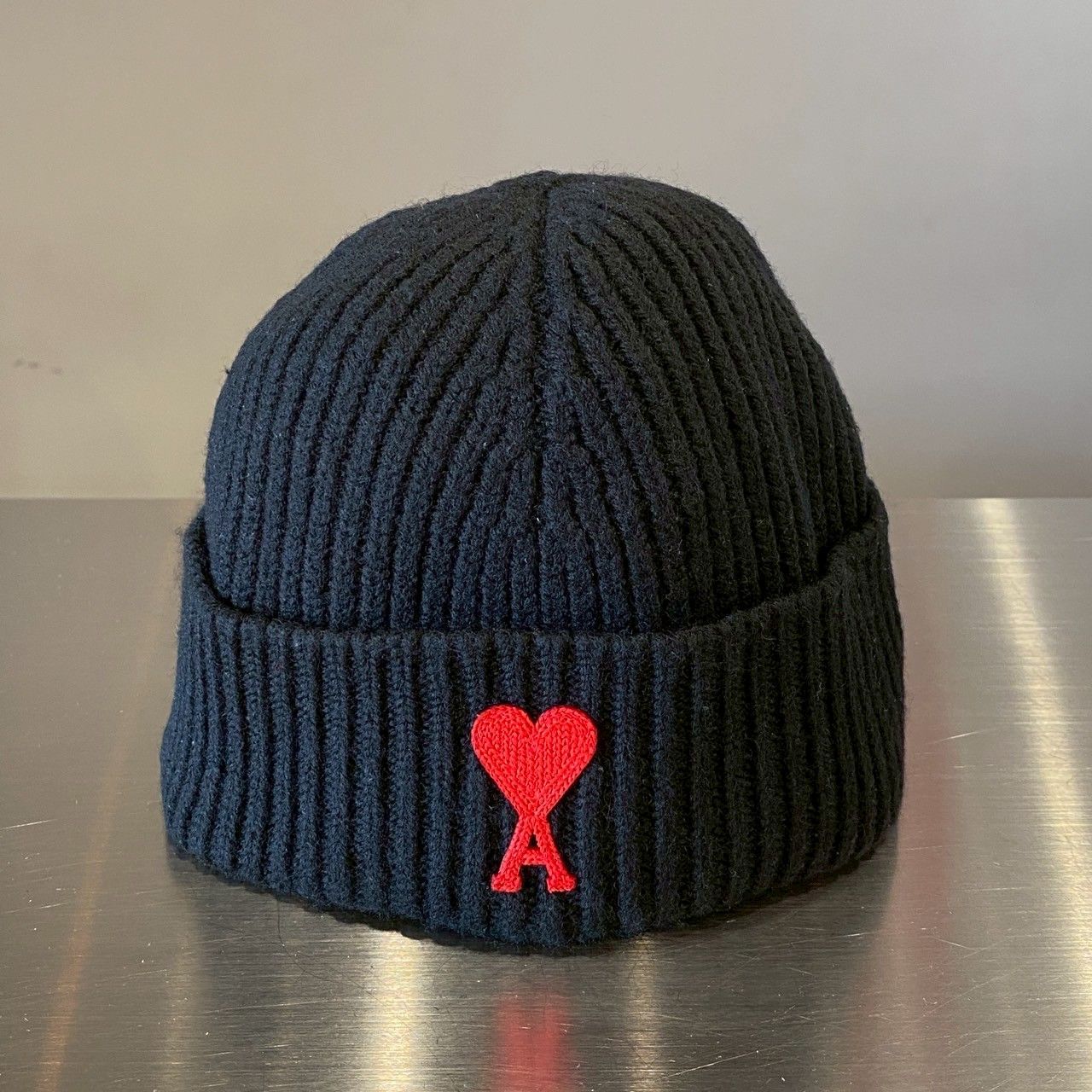 美品 AMI PARIS アミパリス ロゴ刺繍 ニットキャップ ビーニー ニット