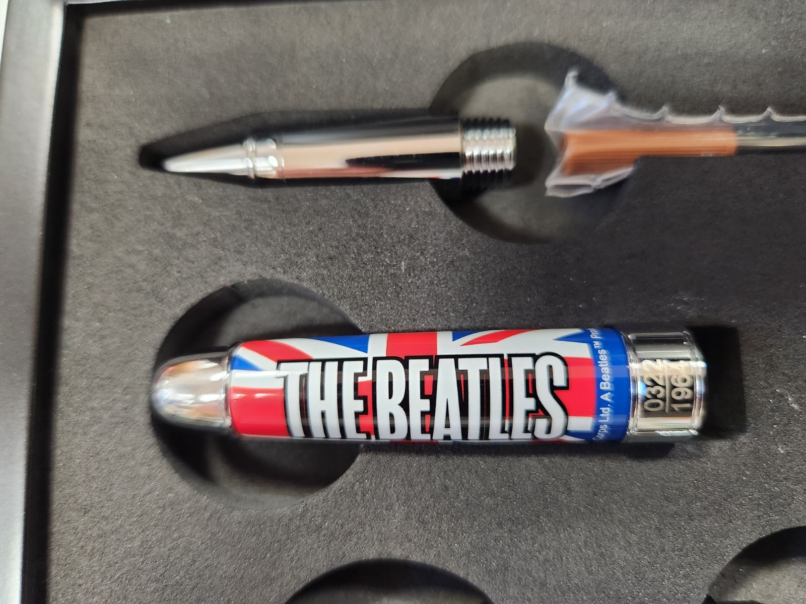 限定】ビートルズ リミテッド ボールペン&万年筆2way筆記具 ACME 良い