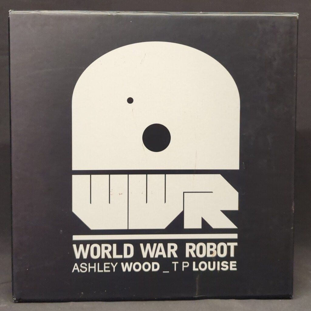 ThreeA WWR 『ワールド・ウォー・ロボット』特別限定版/スクウェア2体