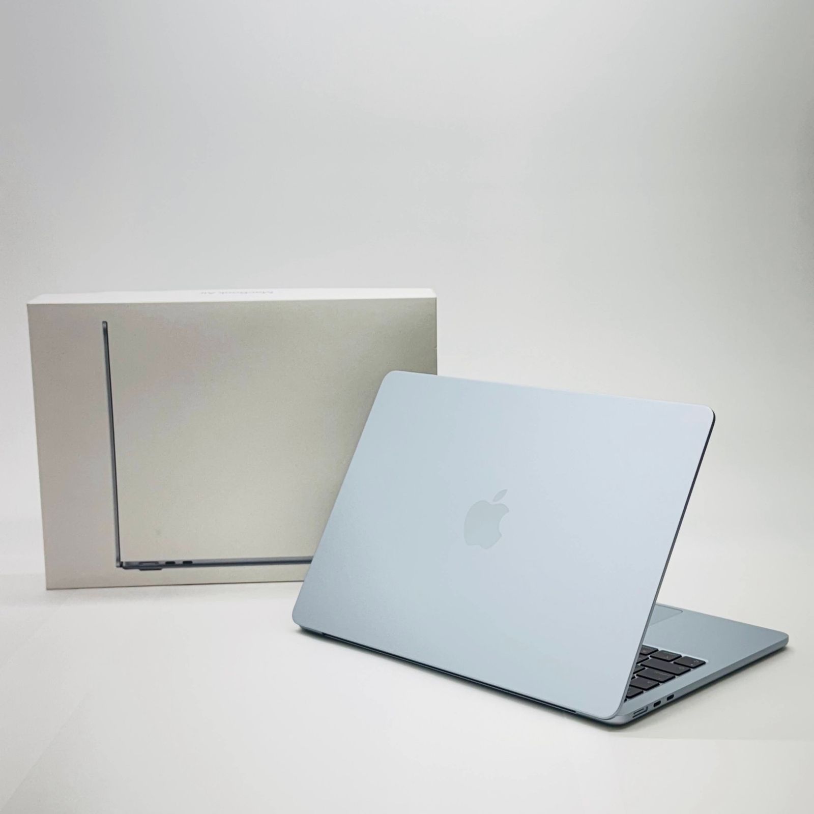MacBook Air 傷なしバッテリー容量100%！！ 美品Apple MacBook Air M2