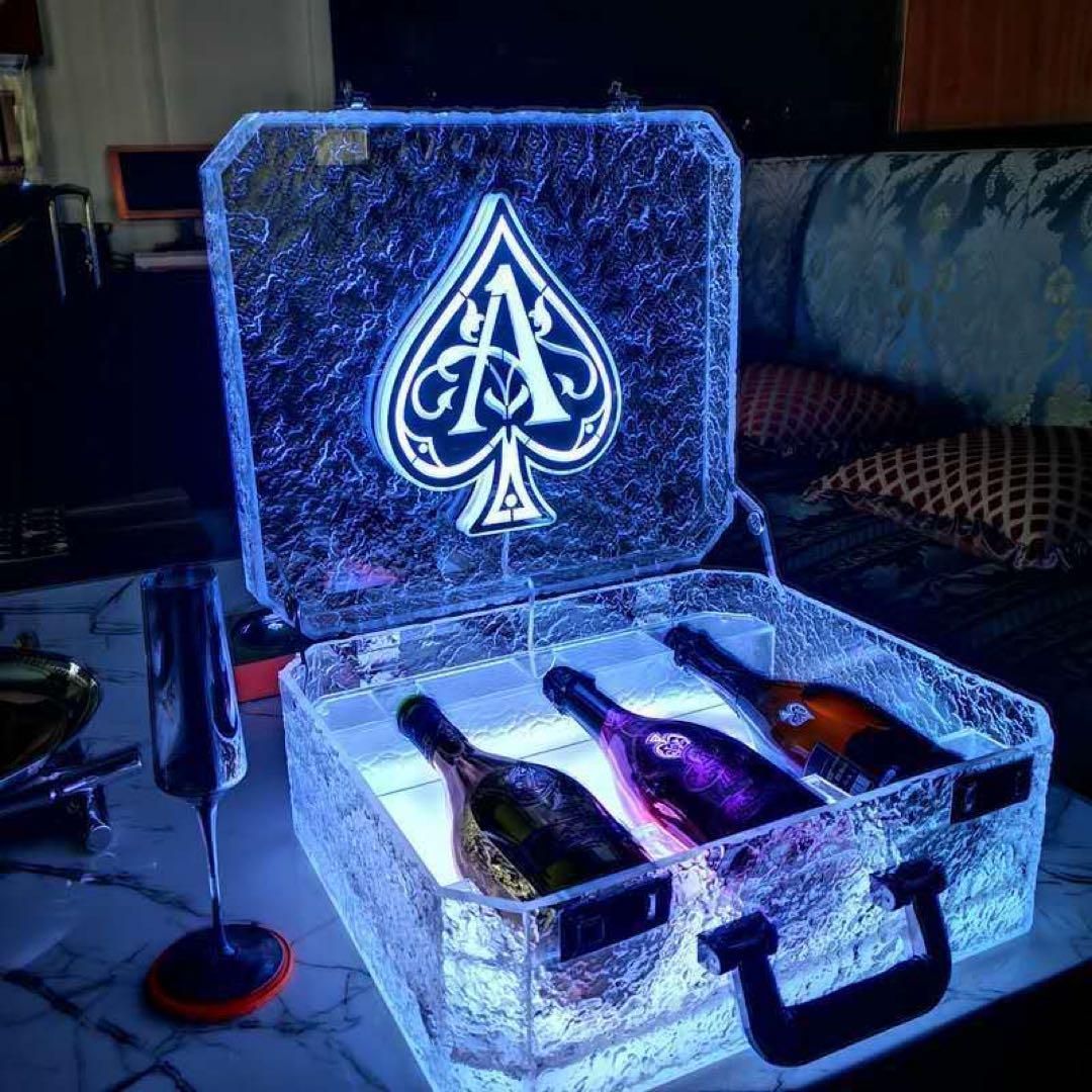 アルマンドアタッシュケース空瓶付きArmand de Brignac 6本 アルマンド