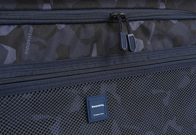 イノベーター INV60 62L ダークネイビー