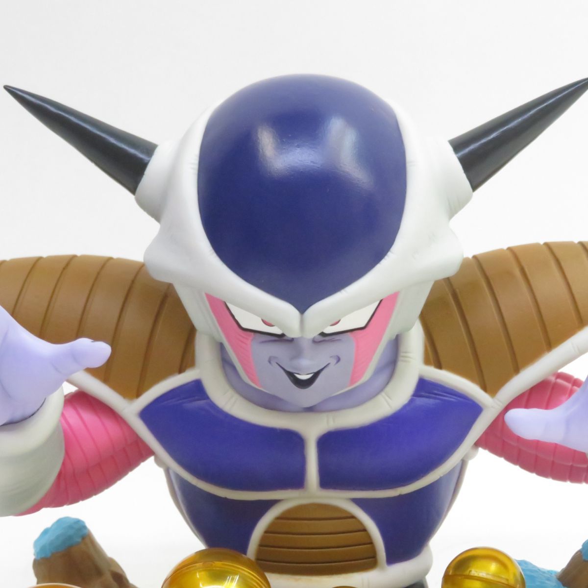 ドラゴンボール リペイント E賞 悪の帝王 フリーザ 2次元彩色