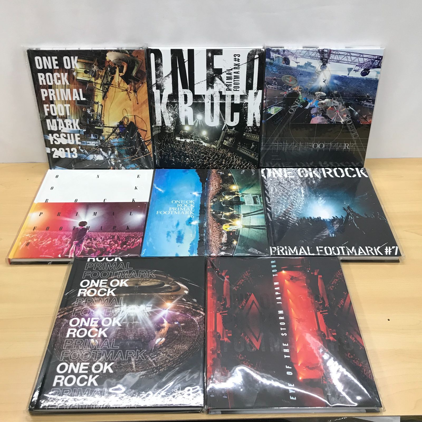 ONE OK ROCK PRIMAL FOOTMARK 8冊セット カード無し 大清水04-01-1104】ONE