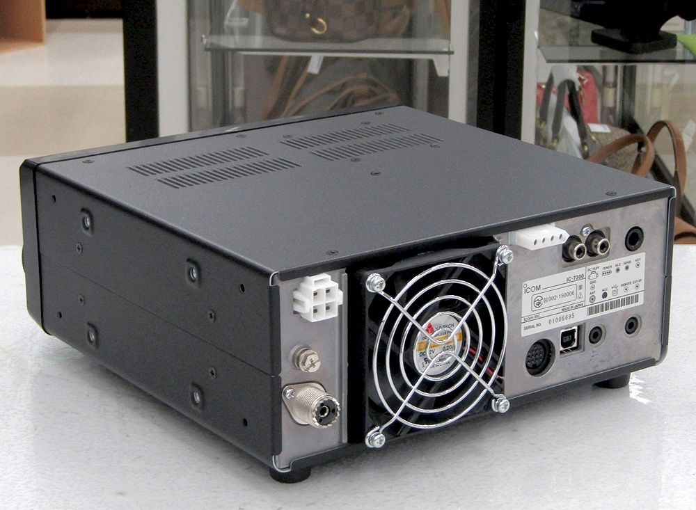 ICOM IC-7300M オールモード トランシーバー 無線機 アイコム 中古