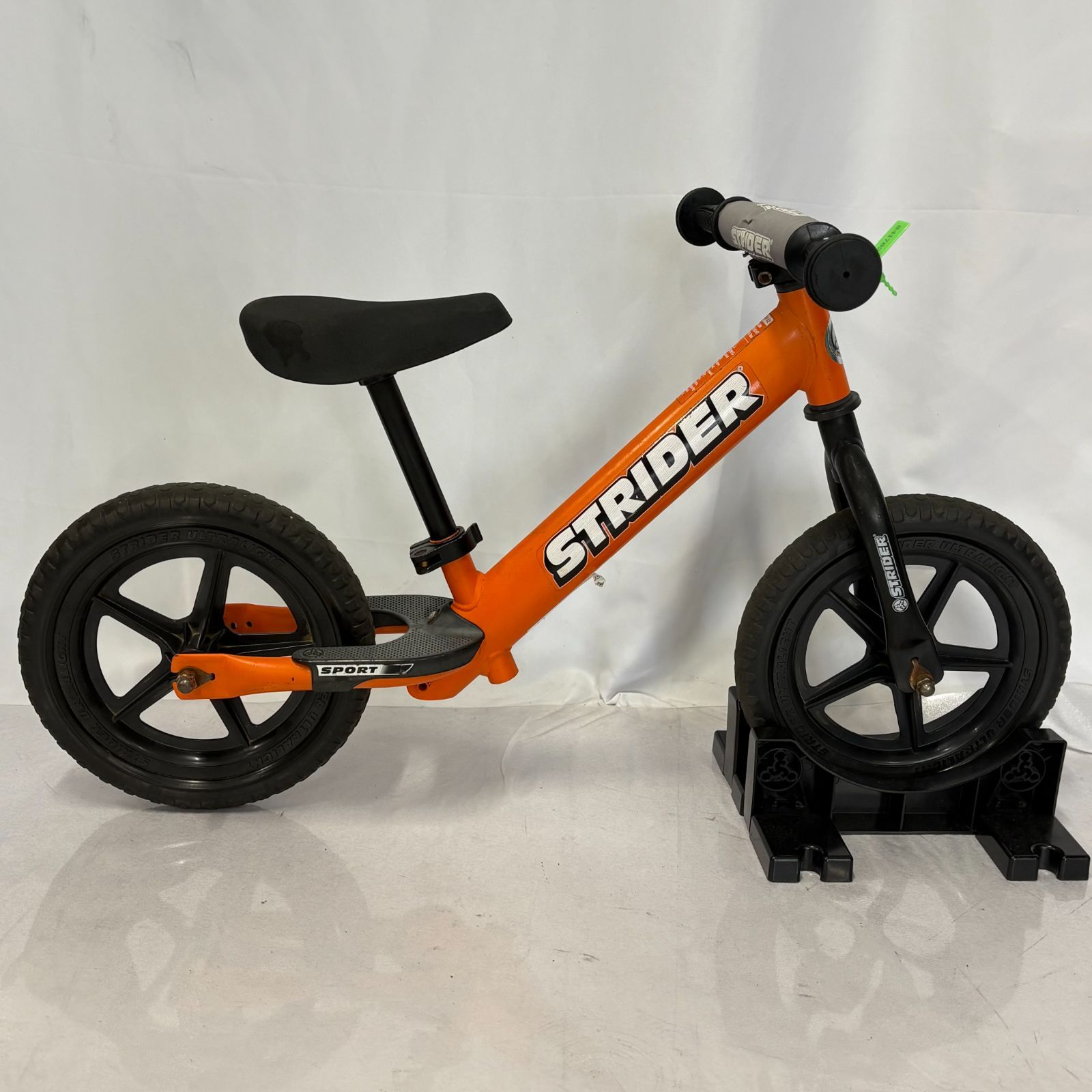 ストライダー スポーツモデル (STRIDER Sport) 正規品 レッド 極美品