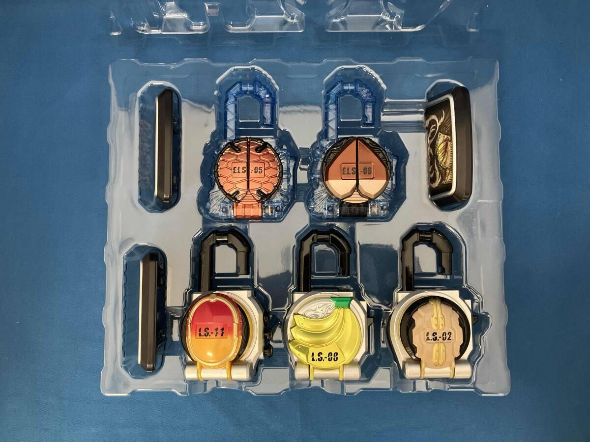 CSMロックシード チームバロンセット｜仮面ライダーおもちゃウェブ