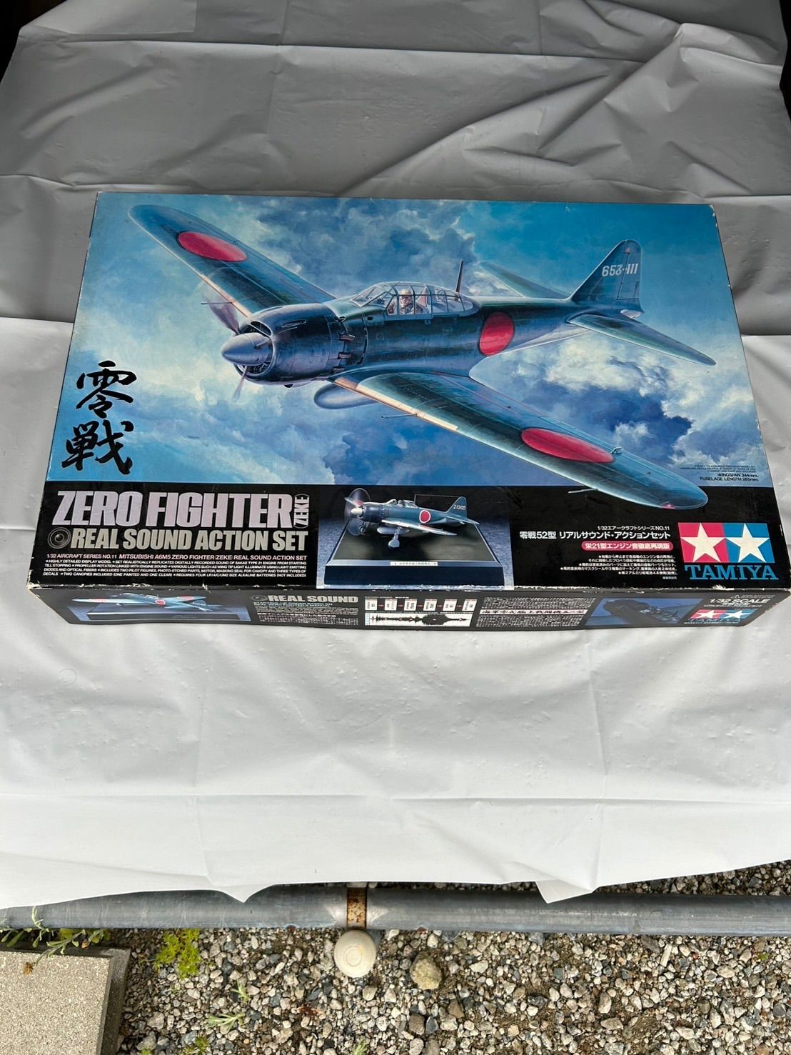 タミヤ 1/32 公式 零戦52型 リアルサウンド・アクションセット。 未