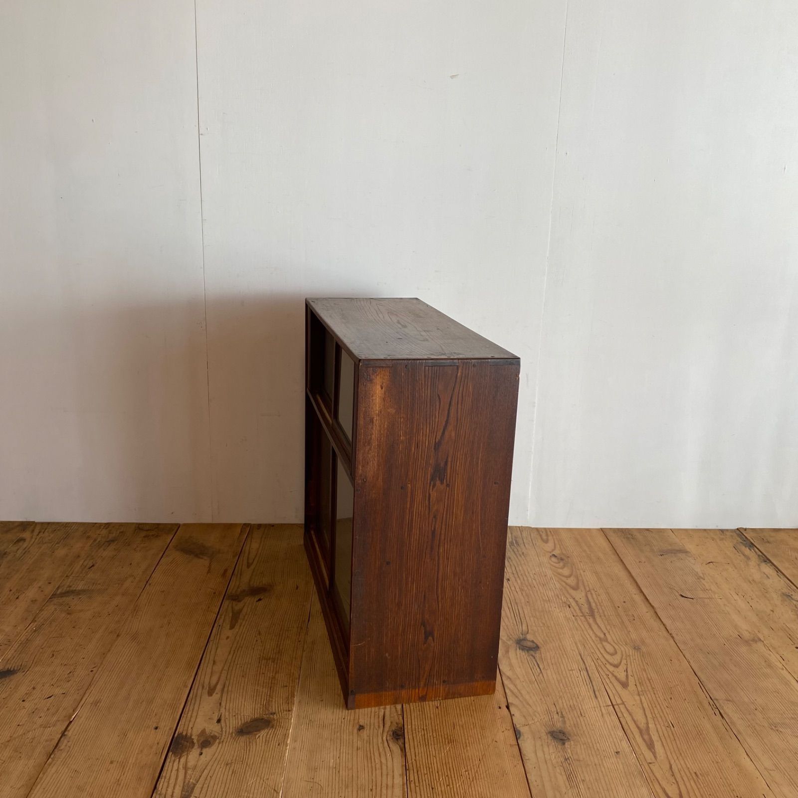 工場 アンティーク ガラス 曇りガラス 戸棚 茶箪笥 水屋箪笥