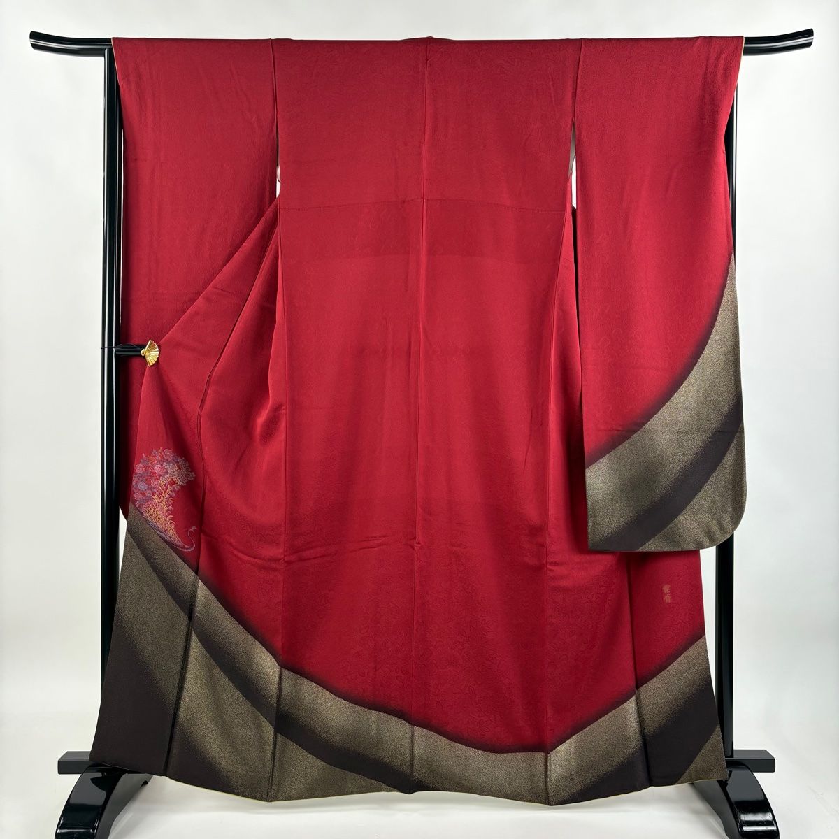 ブランド振袖 山本寛斎 本物 刺繍 金彩 鶴 大輪 牡丹 身丈163cm 撥水加工済