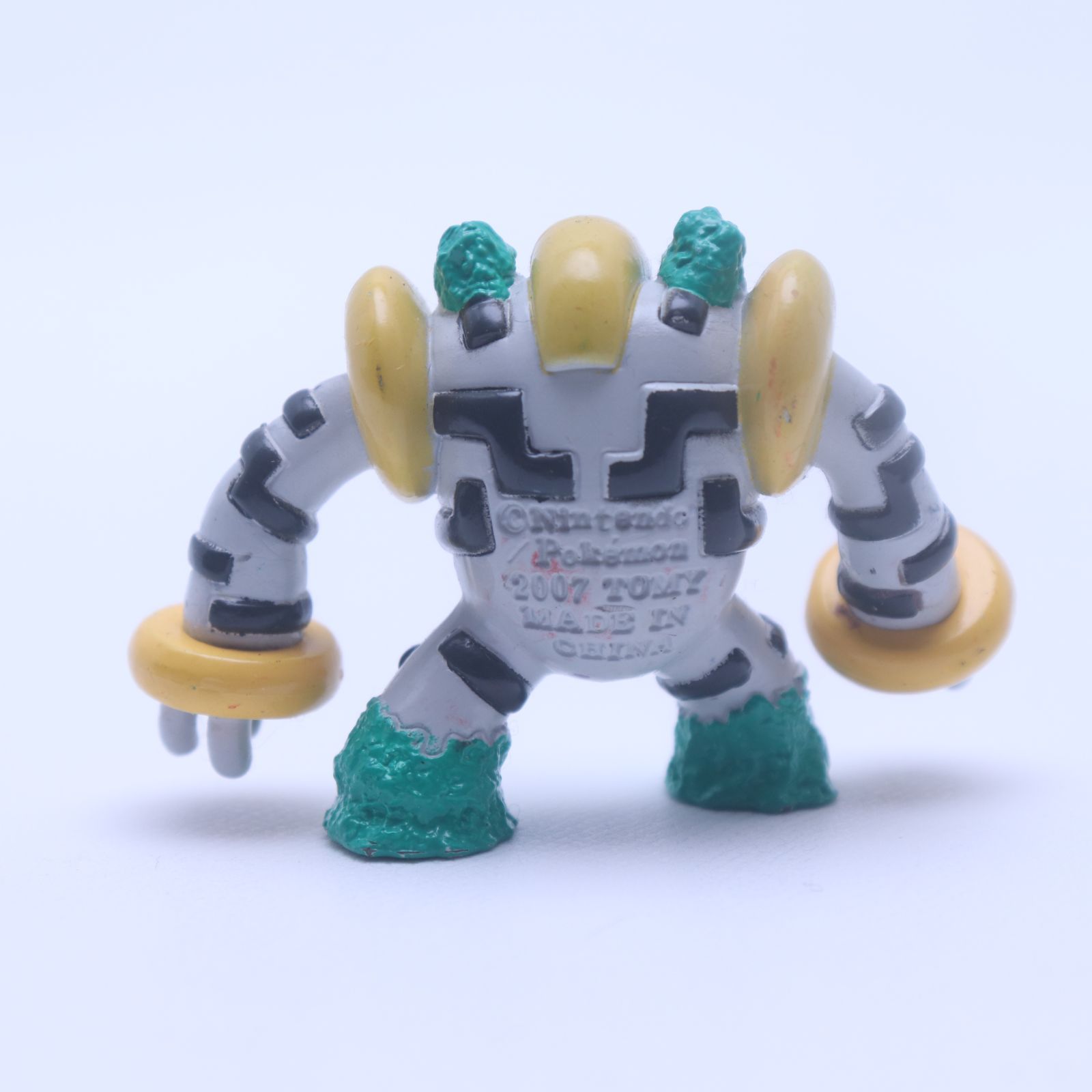 レジギガス｜モンコレ｜商品情報｜ポケットモンスター｜タカラトミー