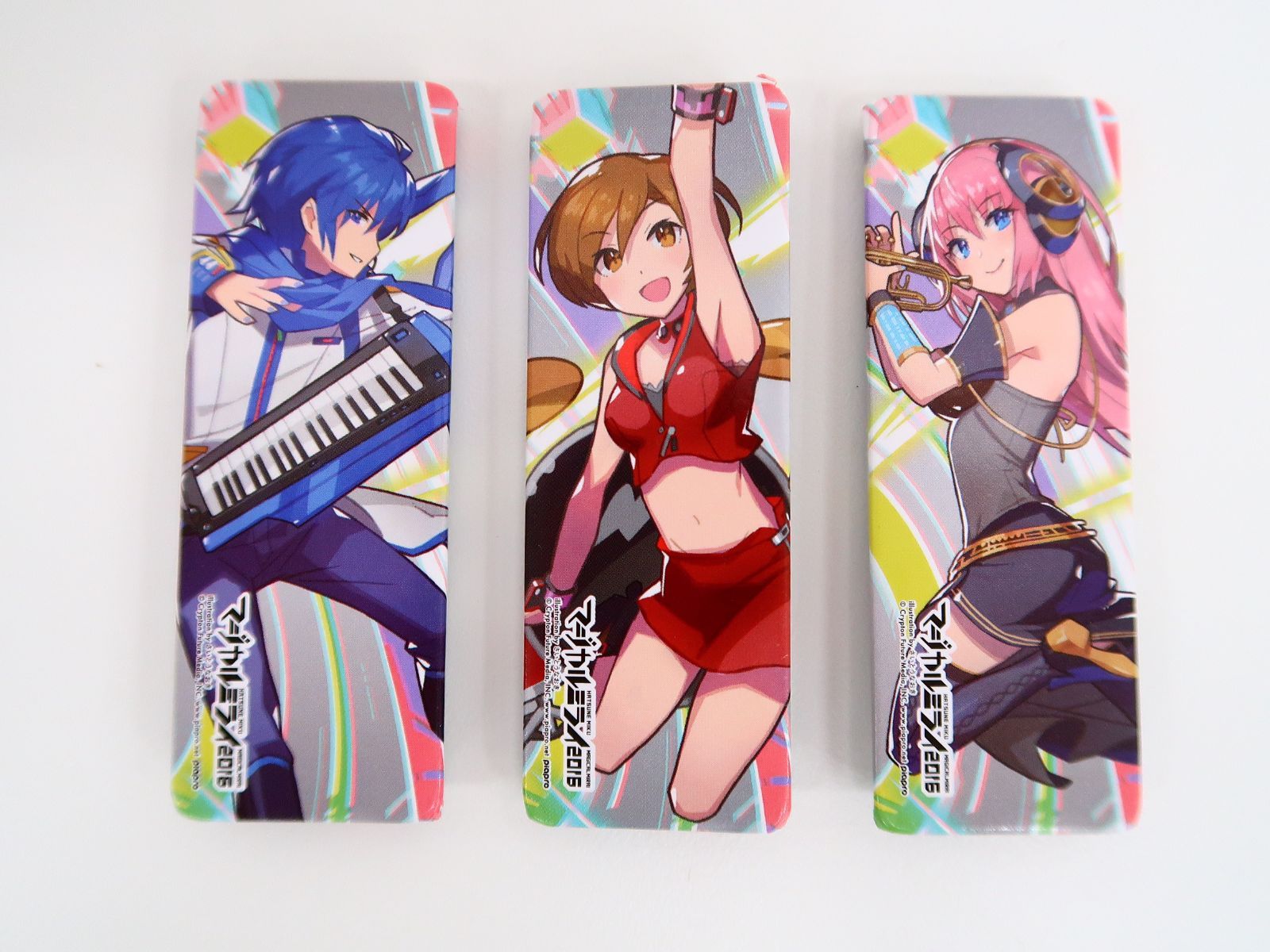 マジカルミライ2016～2022 缶バッジ 巡音ルカ 9個+おまけ1個 グッズ