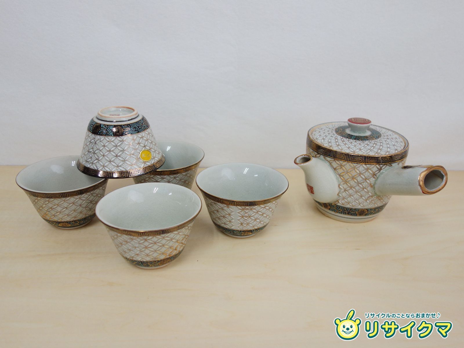 嘉久栄焼 急須と茶碗セット(煎茶道具) 九谷焼 白七宝 蓋付茶器＆