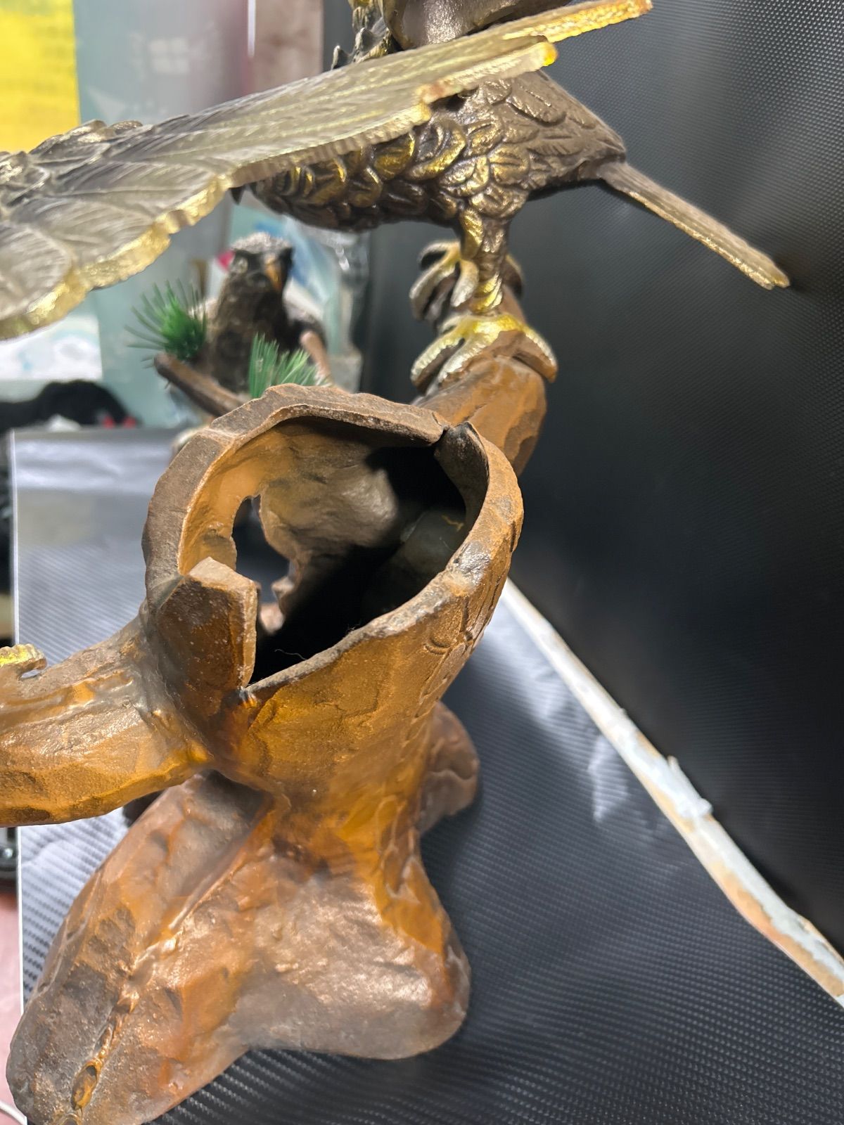 金属工芸品 鷹の置物 縁起物 高級オブジェ 金属工芸簡単