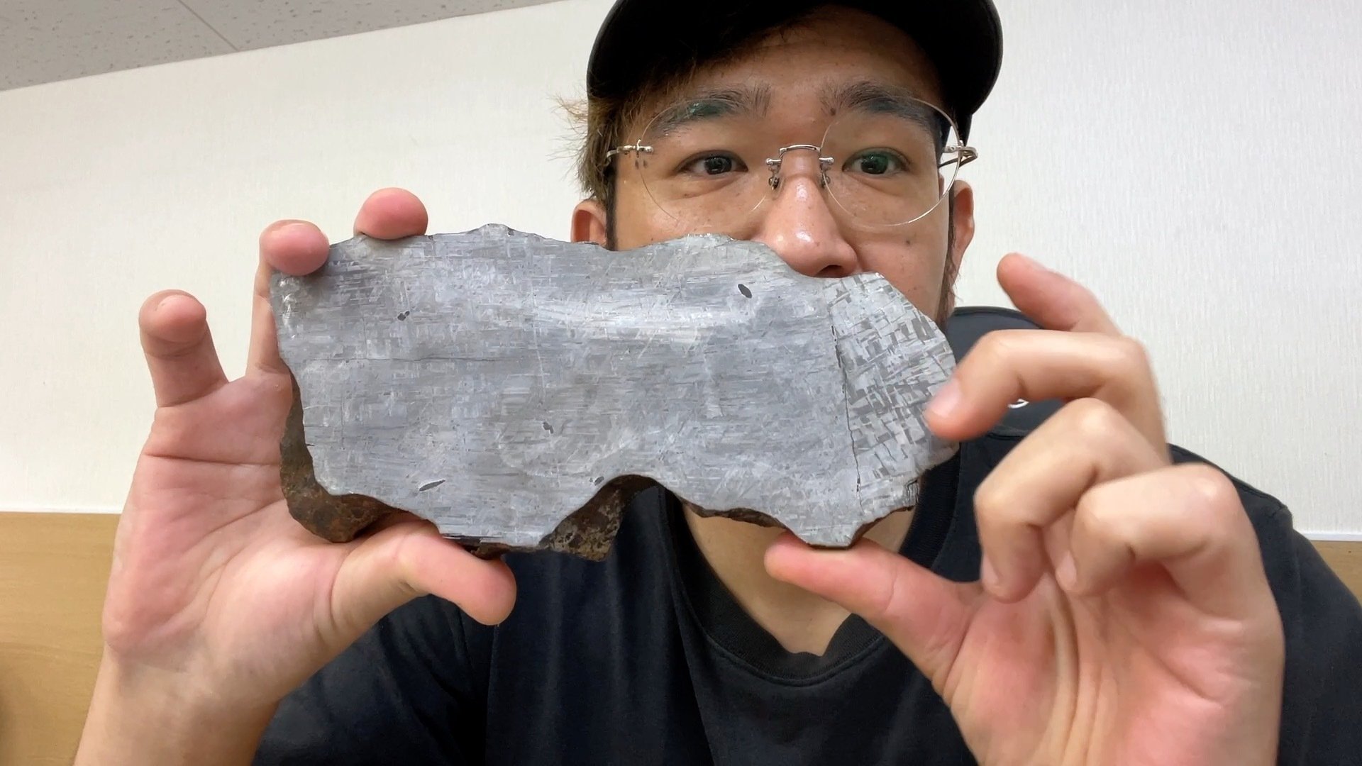 隕石観察】巨大ギベオンを切断してわかったウィドマンシュテッテン構造