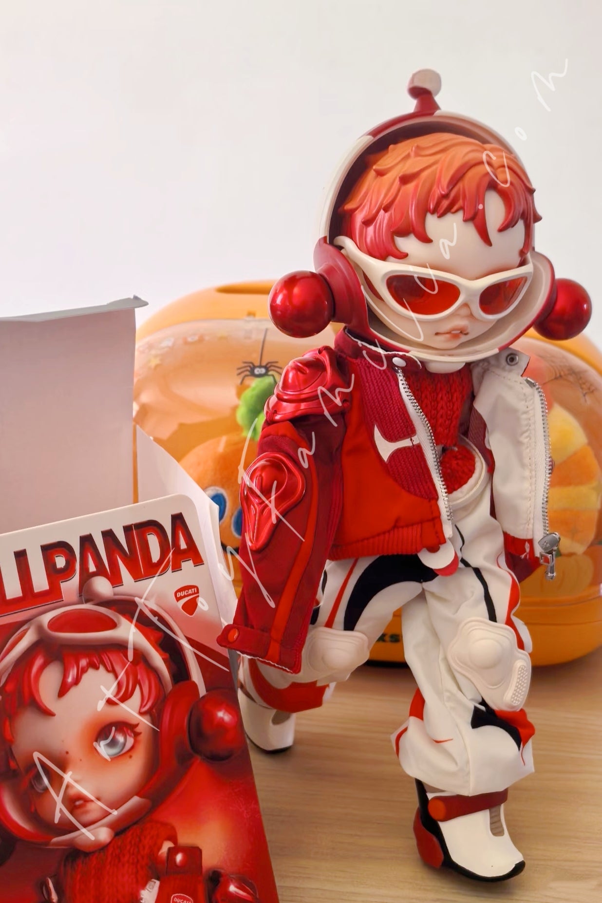 SKULLPANDA × DUCATI 1/6 Action Figure Skullpanda × DUCATI 1/6