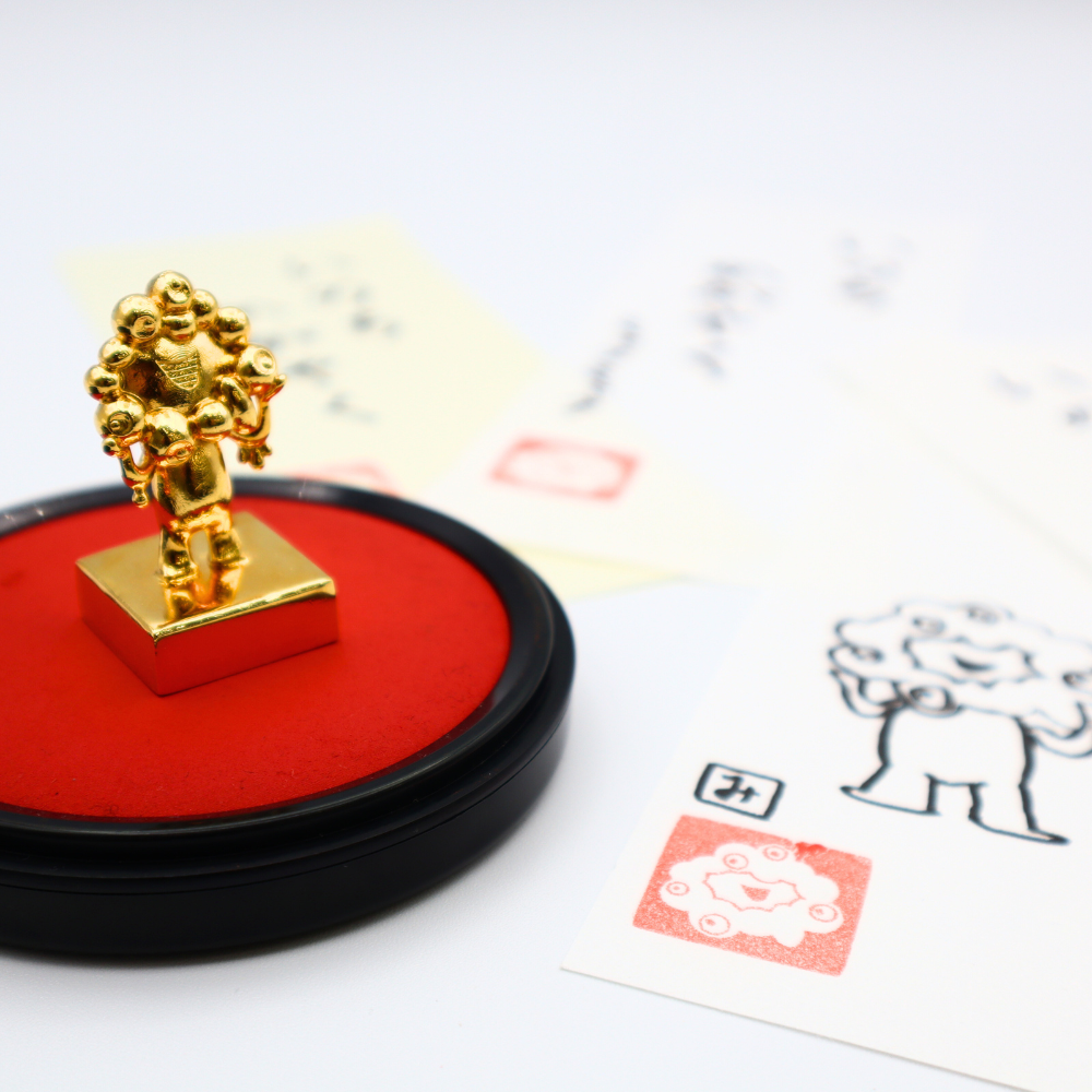 印影もかわいい！「ミャクミャク ゴールデンスタンプ」美術展ナビ