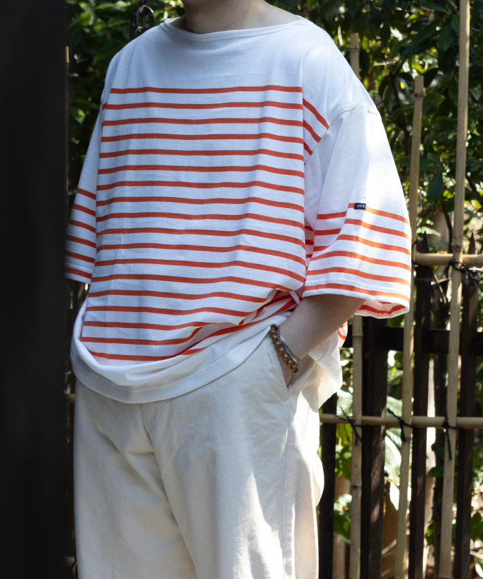 OUTILの定番ボーダーバスクシャツの春夏限定仕様、TRICOT AAST SHORT