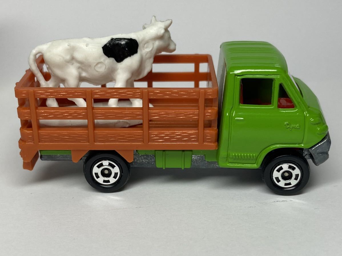 トミカ黒箱50-2-1 トヨタダイナ牧場トラック美品