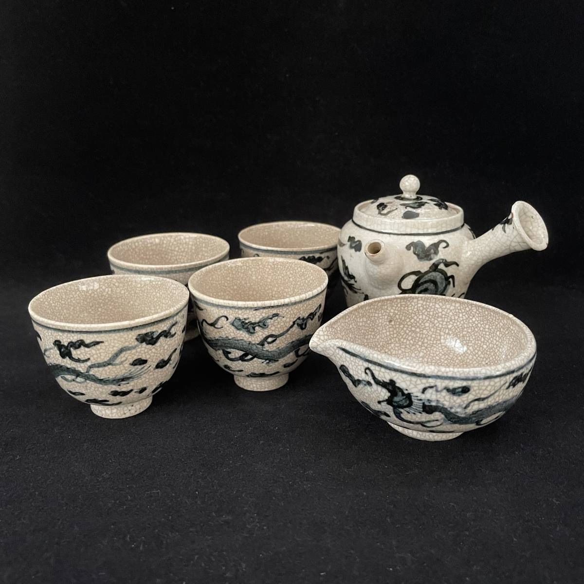 道具 ] - 道具 九谷焼 四代上出喜山造 極彩色梅絵文様 飾皿（共箱