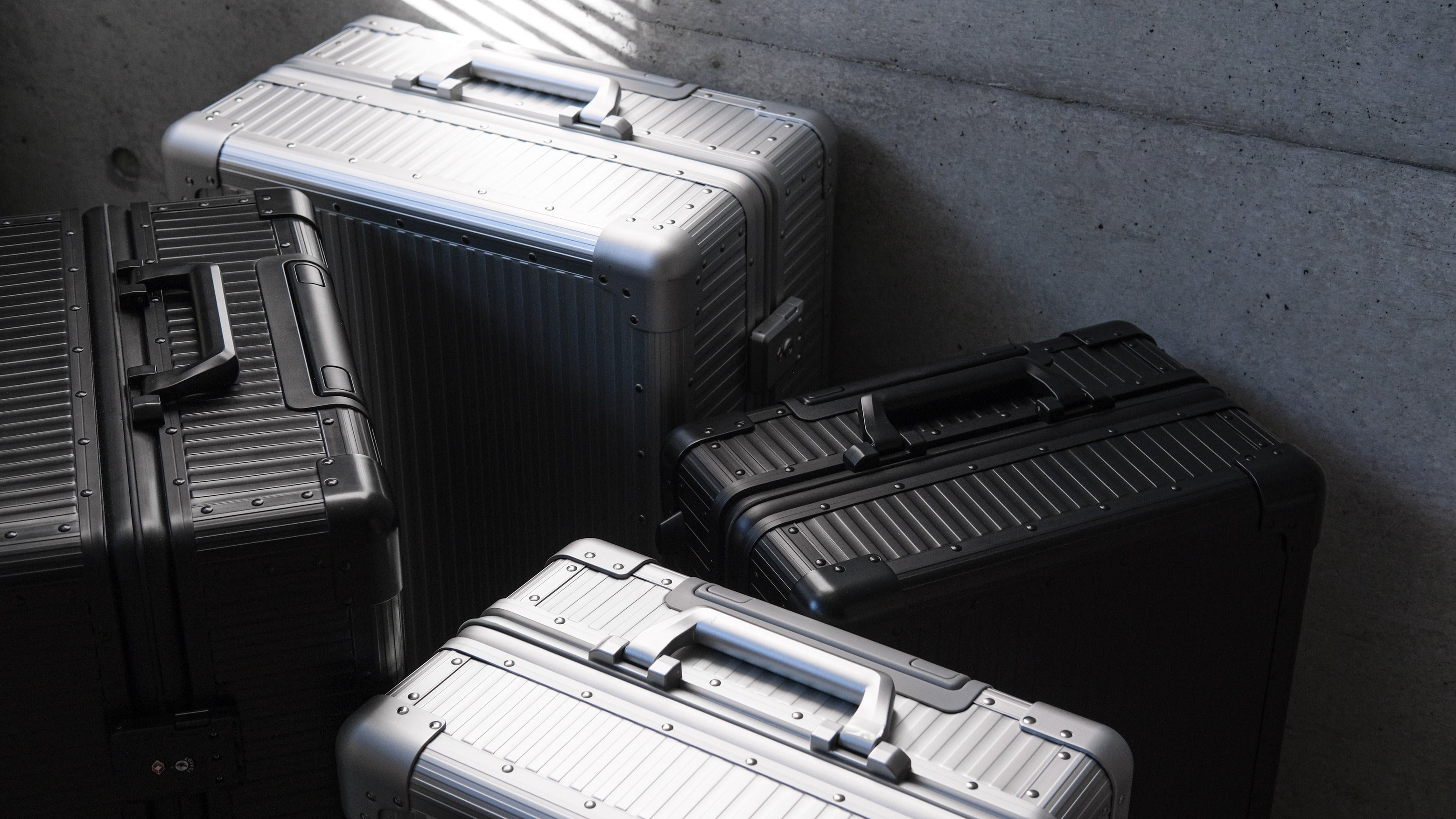 スーツケース｜aucentic(オーセンティック)