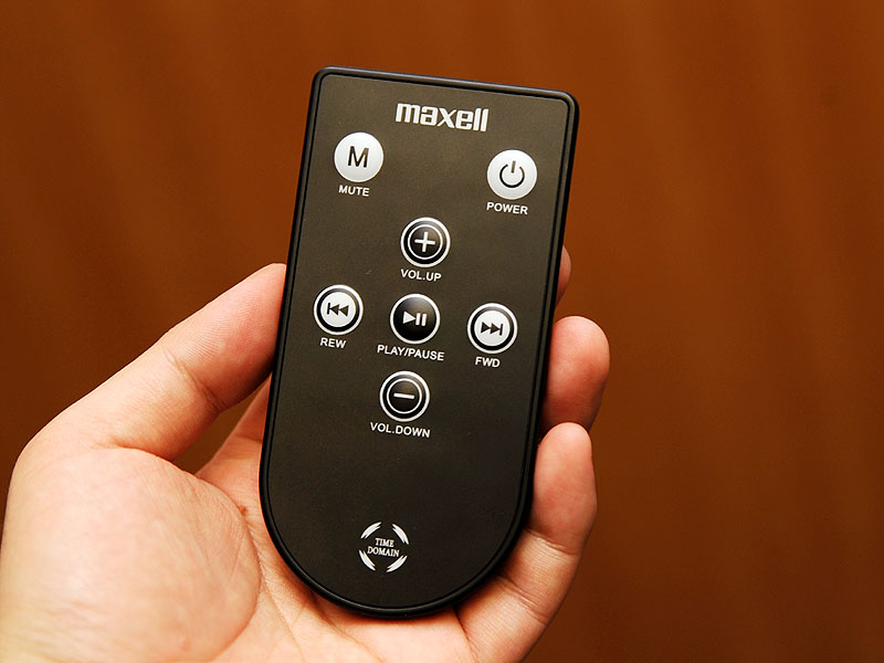 日立マクセル、初のiPod用タイムドメインスピーカー