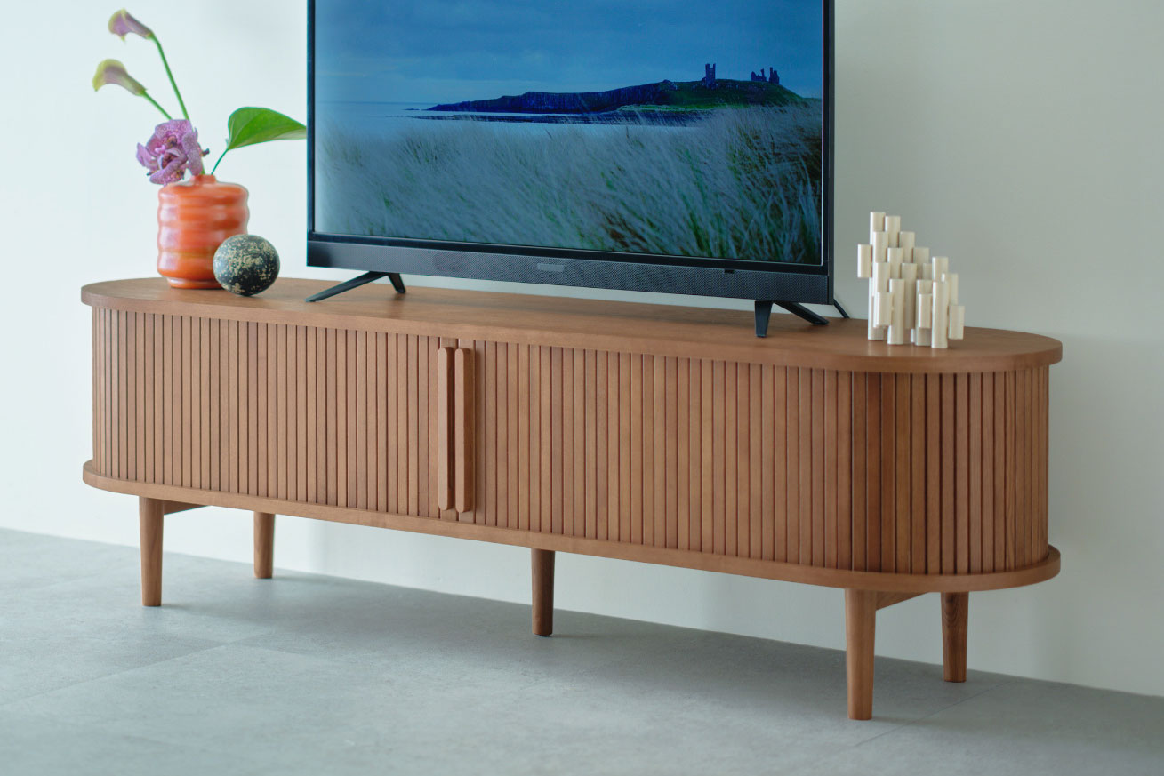 蛇腹式トビラを採用したヴィンテージ風テレビボード - AV Watch