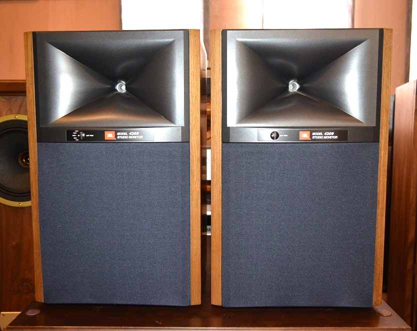 販売終了：中古品 JBL 4309 スタジオモニター ブックシェルフ型モデル