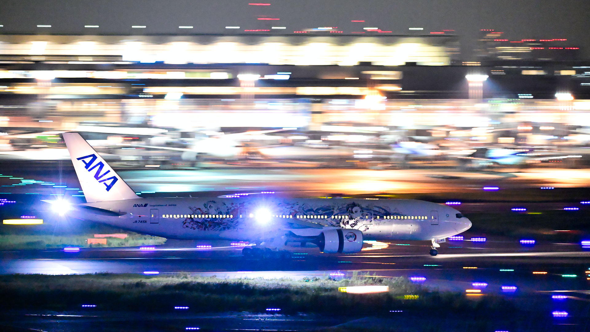 1/200 航空機専用 LED滑走路付き 1/200 航空機専用 LED滑走路付き 1