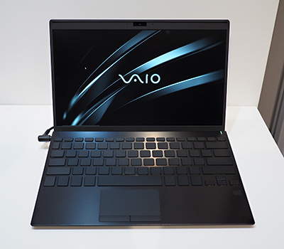 出た、全部真っ黒のノートPC「VAIO SX12 ALL BLACK EDITION」無刻印
