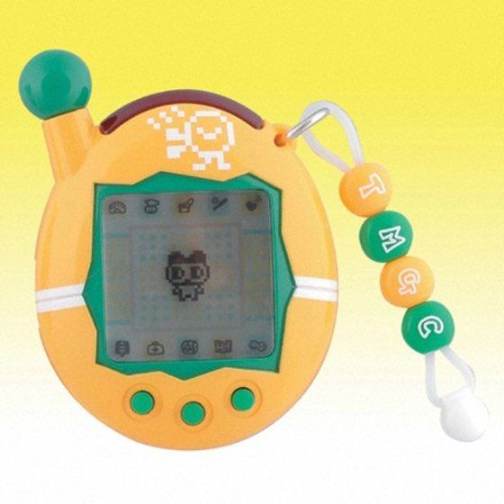 BANDAI - たまごっち ➕プラス 超じんせーエンジョイ！ 黄色 Amazon.co