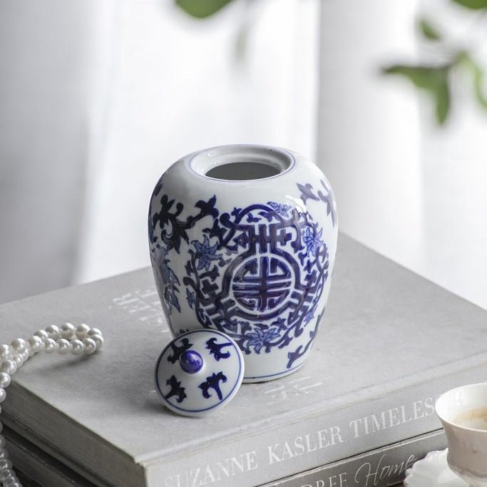 シノワズリの蓋付き 飾り壺 H15.5 | ホームインテリア萬里