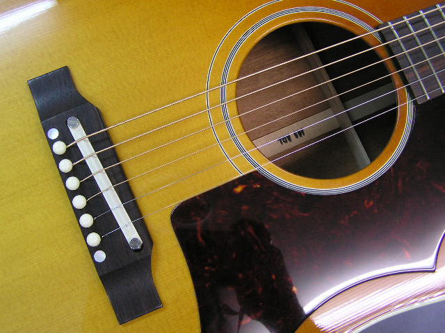 Gibson Custom Shop 1960s J-45 ADJ CS – 神戸ギターショップ B-West