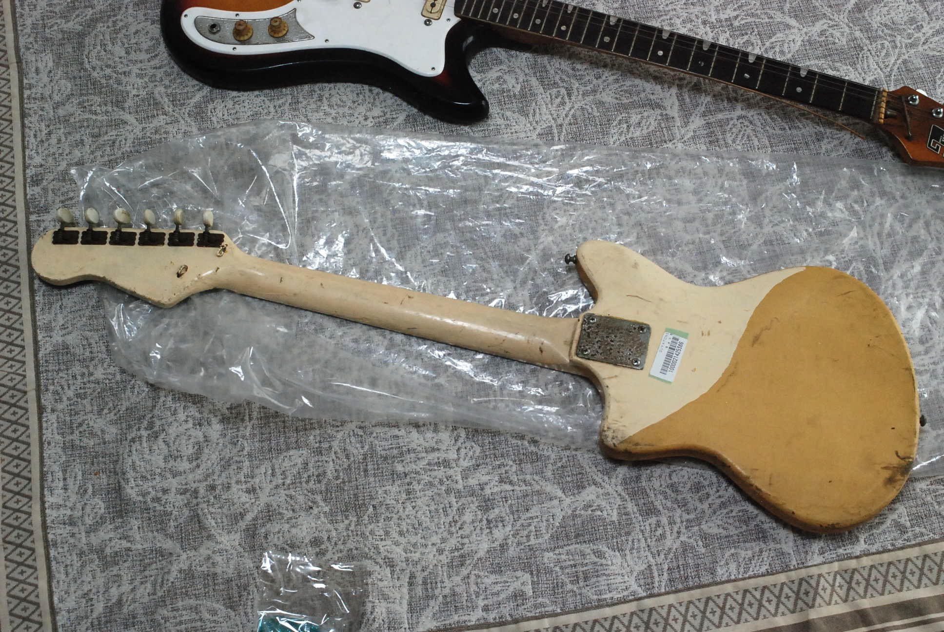 60年代製 グヤトーン LG-75を再生する。 - First Touch ギターリペア