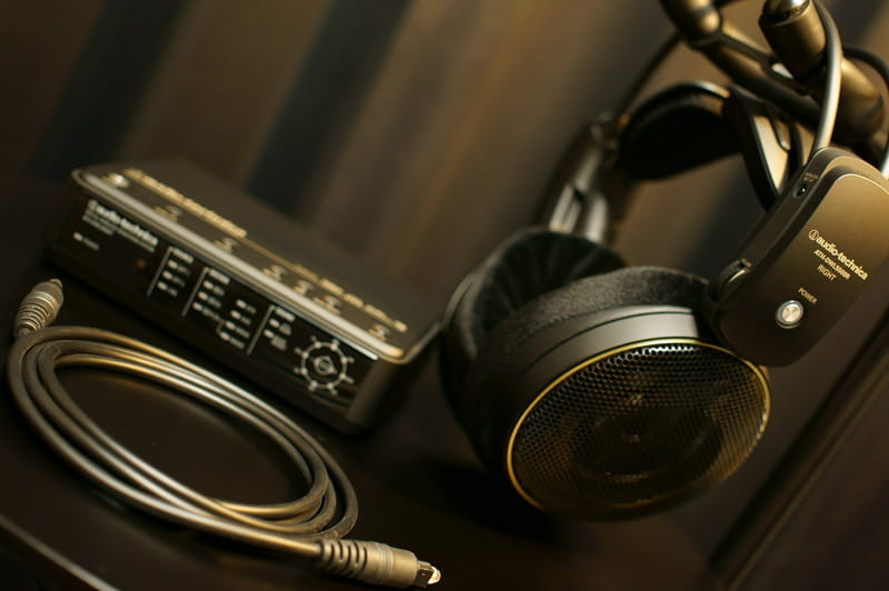 開放型ヘッドホンならAKG K702がコスパ高いと思う