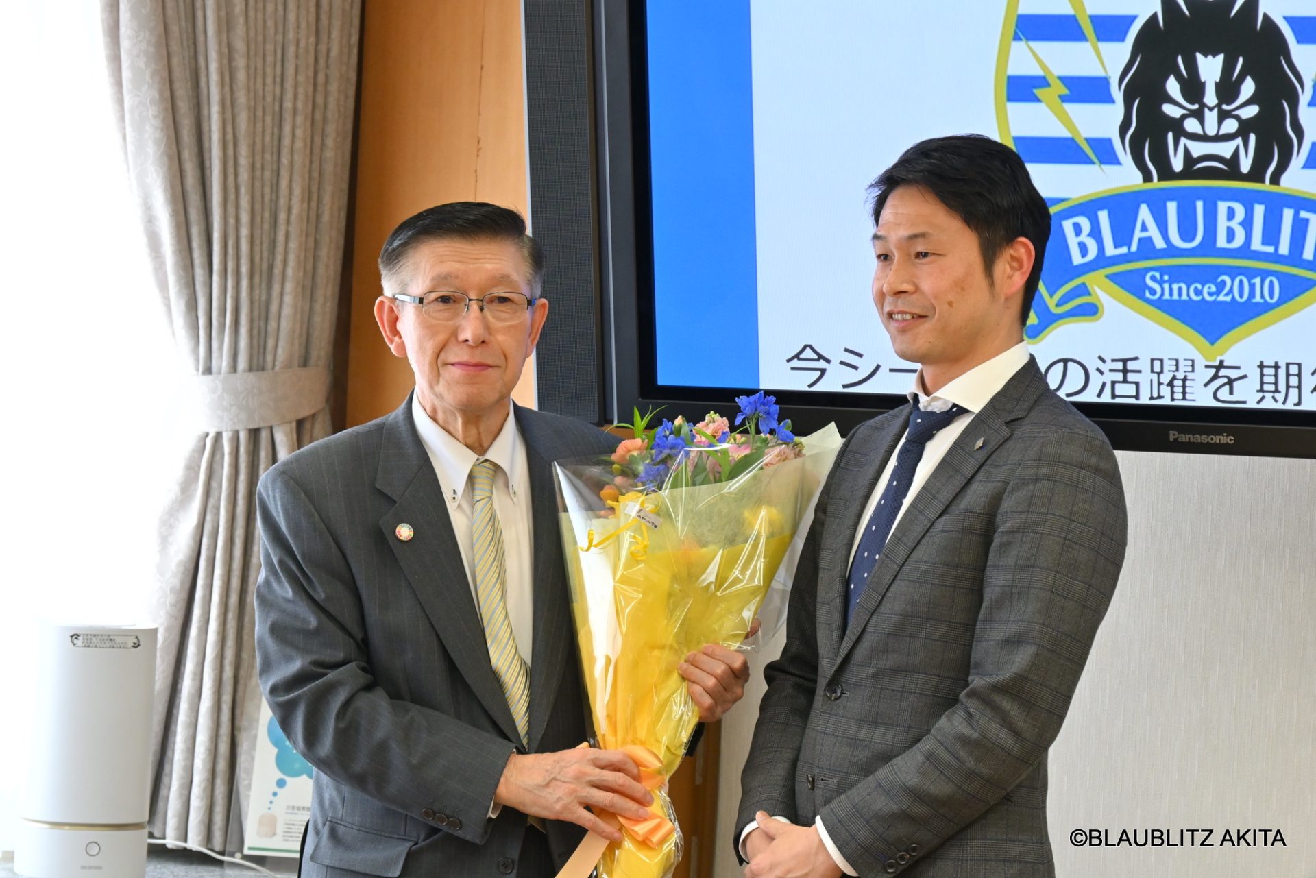 3.12 佐竹敬久秋田県知事を表敬訪問しました | ブラウブリッツ秋田