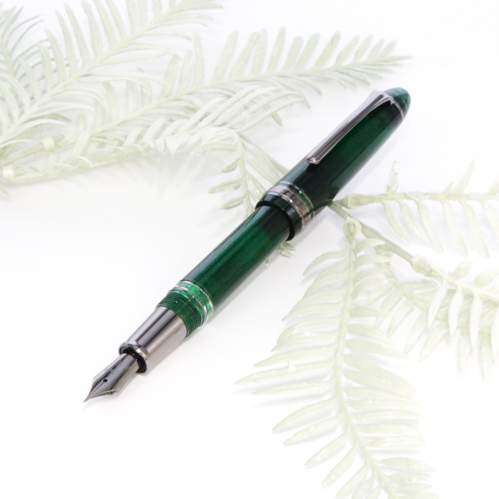 激レア 廃盤 PILOT パイロット カスタムストライプ 白蝕刻 18k F