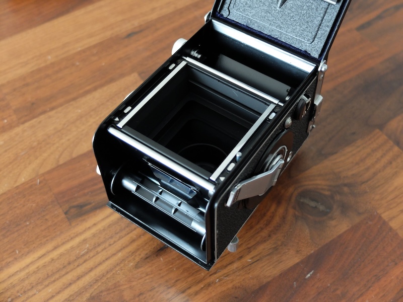 リコーの二眼レフの頂点「リコーマチック225」 – カメトリ