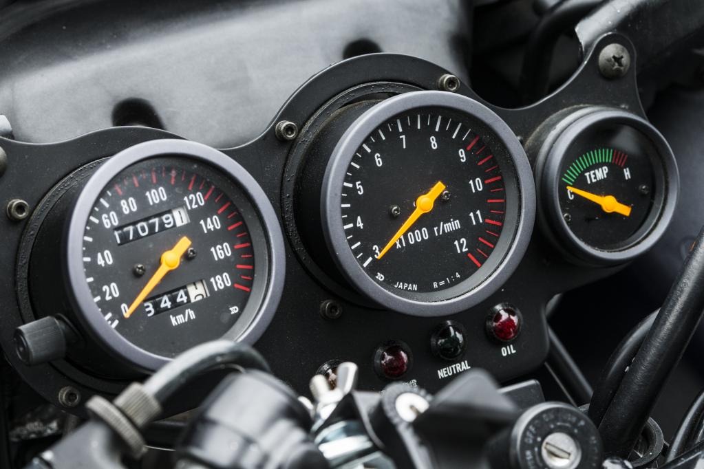 絶版】SUZUKI RGV250Γ タコメーター・水温計セット VJ22A用 絶版