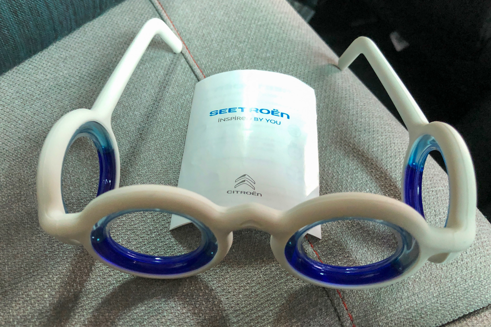 シトロエンSEETROËN シートロエン リラクゼーションメガネ かけるだけ