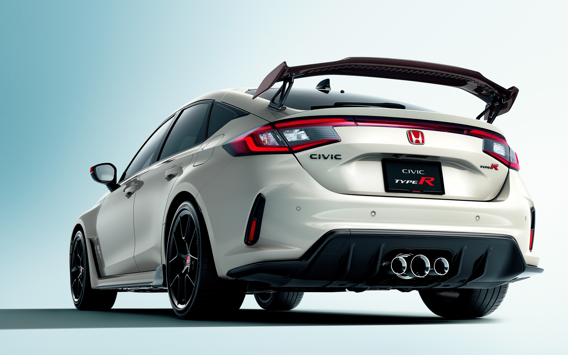 ホンダアクセス、新型「シビック TYPE R」用純正アクセサリー “実効