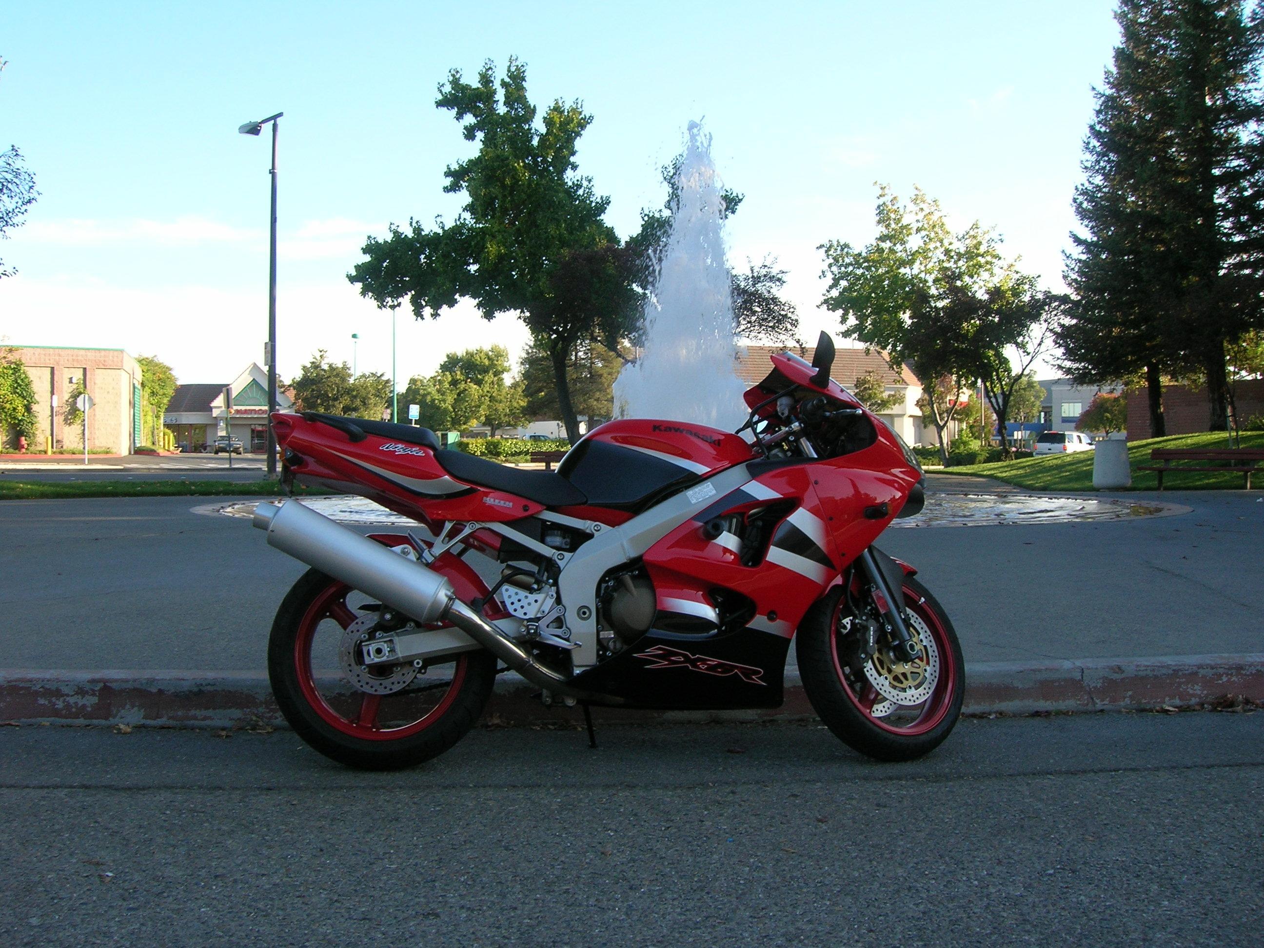 オレンジページ Ninja ZX-14R/ZZR1400/ABS］フラッグシップの2014年