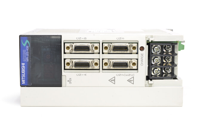 三菱 ACサーボアンプ MR-J2S-40B (電源ON累積時間17805h・欠け・割れ